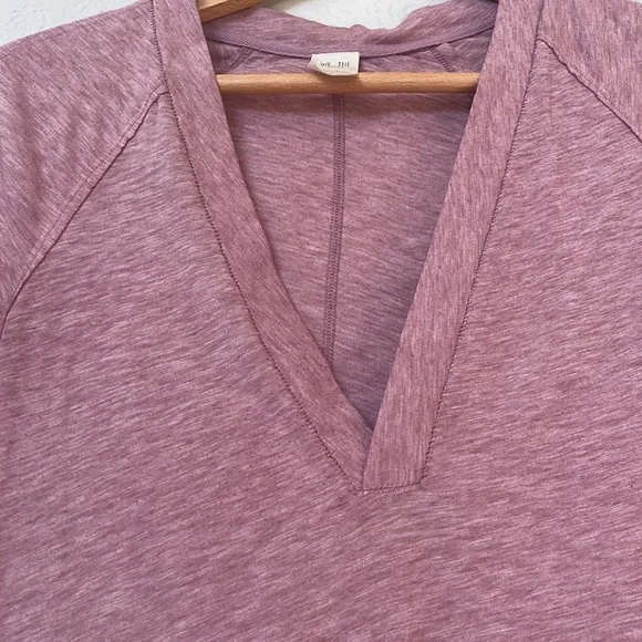We The Free Free People Clementine V Neck Tee Shirt Top Berry Pink size Small - Picture 6 of 11